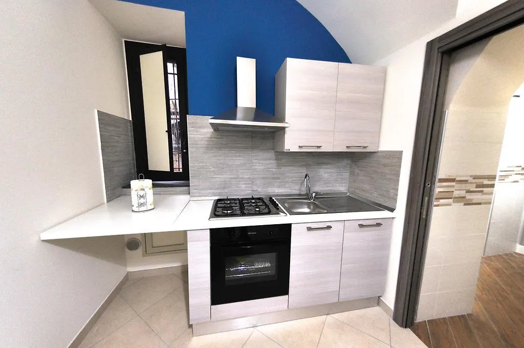 Apartments Casa Vacanze Dante CTA 0*,  Italien